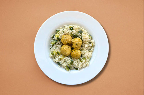 Polpette di salmone con riso carnaroli e zucchine